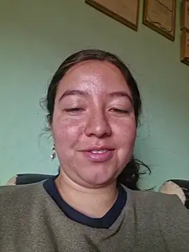 Snapshot of annyaparis chatting on 11-29-25, 05:02 annyaparis online show from 11-29-25, 05:02