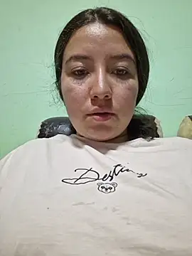 Snapshot of annyaparis chatting on 10-23-25, 12:09 annyaparis online show from 10-23-25, 12:09