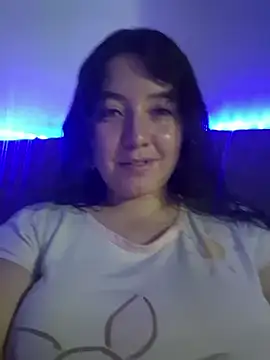 Snapshot of annyaparis chatting on 01-08-26, 11:33 annyaparis online show from 01-08-26, 11:33