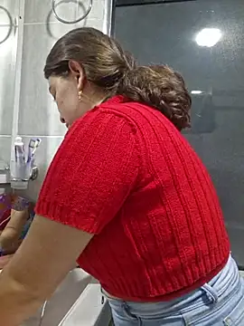 Snapshot of annyaparis chatting on 12-03-25, 02:56 annyaparis online show from 12-03-25, 02:56