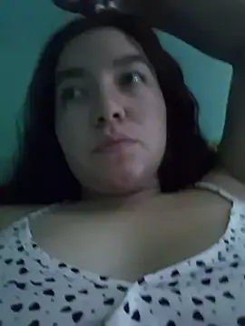 Snapshot of annyaparis chatting on 10-28-25, 12:00 annyaparis online show from 10-28-25, 12:00