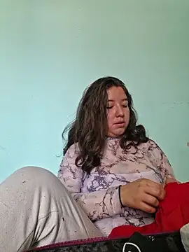 Snapshot of annyaparis chatting on 10-24-25, 05:01 annyaparis online show from 10-24-25, 05:01