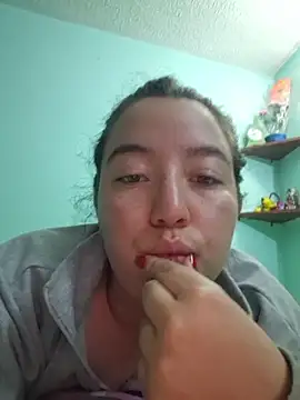 Snapshot of annyaparis chatting on 11-04-25, 01:53 annyaparis online show from 11-04-25, 01:53