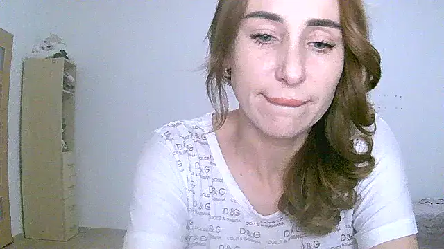 Snapshot of Eliza-Tastys-Q chatting on 10-14-25, 02:28 Eliza-Tastys-Q online show from 10-14-25, 02:28