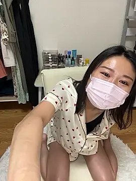 Snapshot of mia2_jp chatting on 07-19-26, 12:19 mia2 jp online show from 07-19-26, 12:19