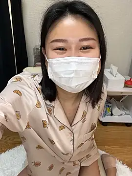 Snapshot of mia2_jp chatting on 04-27-26, 10:19 mia2 jp online show from 04-27-26, 10:19