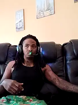 Snapshot of Kadsanova chatting on 10-29-25, 04:17 Kadsanova online show from 10-29-25, 04:17