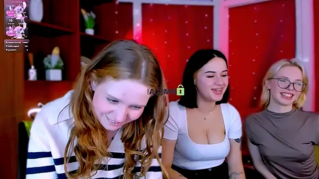 Snapshot of vivy_star1 chatting on 02-25-26, 12:22 vivy star1 online show from 02-25-26, 12:22