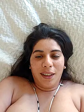 Snapshot of Benditofetiche chatting on 11-10-25, 06:57 Benditofetiche online show from 11-10-25, 06:57