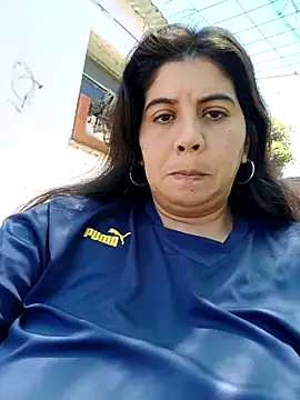 Snapshot of Benditofetiche chatting on 11-23-25, 03:44 Benditofetiche online show from 11-23-25, 03:44