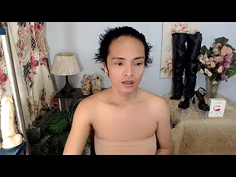 Snapshot of xAsianTOPModelx chatting on 05-22-26, 04:05 xAsianTOPModelx online show from 05-22-26, 04:05