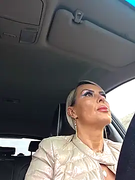 KirraWhite online show from 11-07-25, 06:18