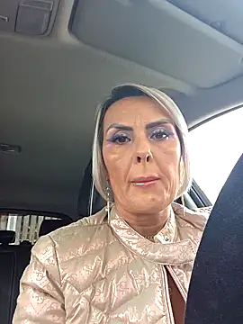 KirraWhite online show from 10-28-25, 06:12