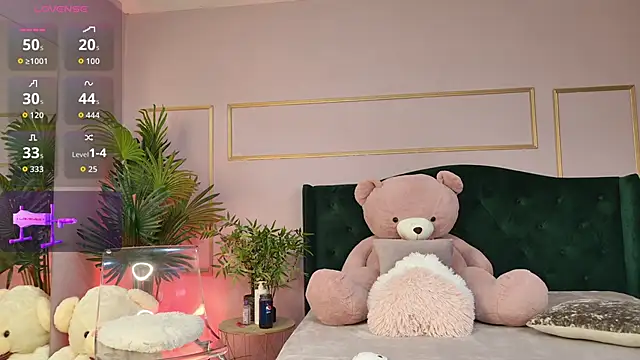 KirraWhite online show from 04-02-26, 05:03