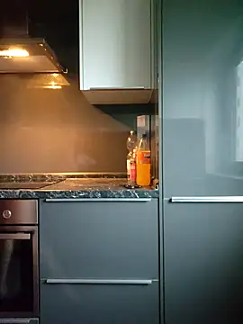 rezzzze online show from 11-30-25, 07:31