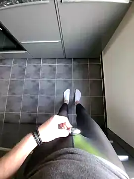 rezzzze online show from 11-08-25, 11:58