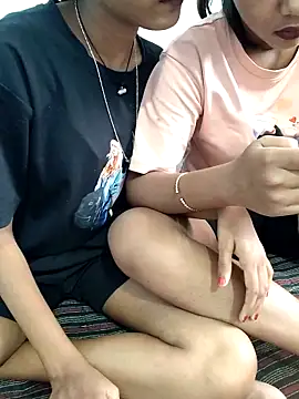 Unique girls90 online show from 02-11-26, 05:18