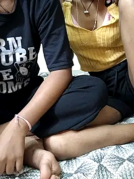 Unique girls90 online show from 11-04-25, 03:21