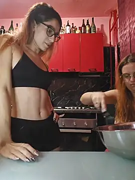 YuriXo online show from 11-30-25, 04:41