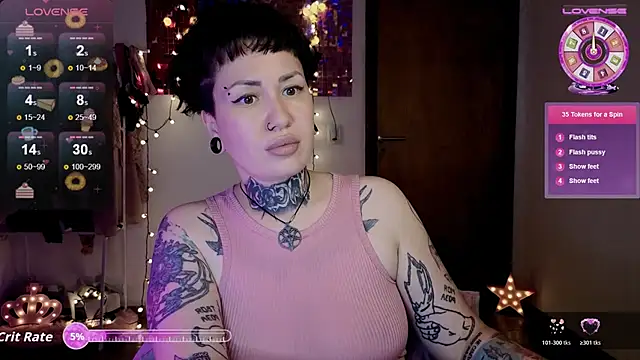 Senorita  Dakota online show from 11-15-25, 03:32