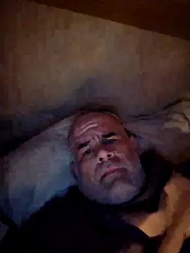 Snapshot of DeeBestEver chatting on 10-13-25, 12:40 DeeBestEver online show from 10-13-25, 12:40