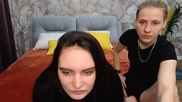 Snapshot of Mary_12 chatting on 10-07-25, 08:26 Mary 12 online show from 10-07-25, 08:26