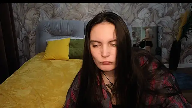 Snapshot of Mary_12 chatting on 10-05-25, 11:12 Mary 12 online show from 10-05-25, 11:12