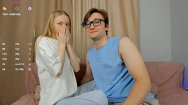 Snapshot of LoversFire chatting on 10-22-25, 01:54 LoversFire online show from 10-22-25, 01:54