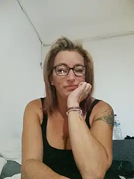 Fifi83Bell online show from 09-30-25, 07:31