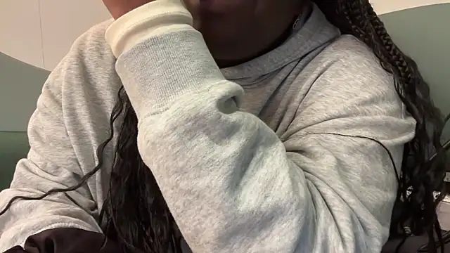 nanaisbackk online show from 12-19-25, 08:49