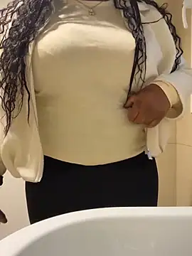 nanaisbackk online show from 12-17-25, 11:26