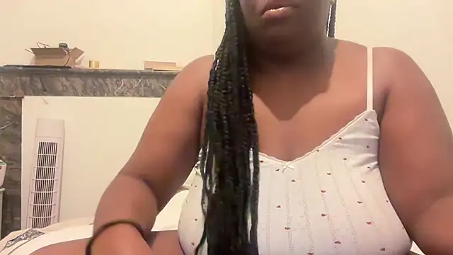 nanaisbackk online show from 10-21-25, 05:18