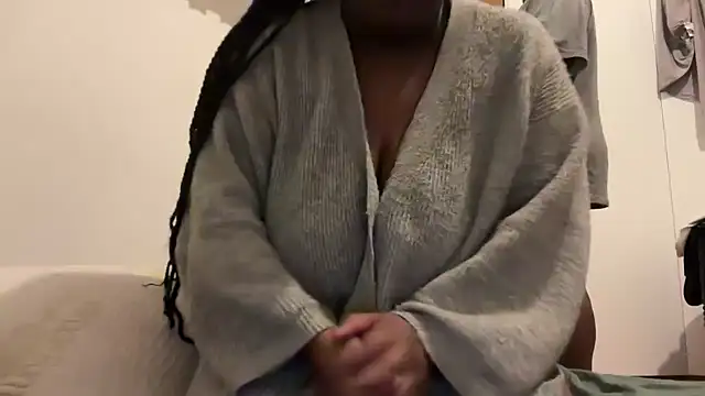 nanaisbackk online show from 10-14-25, 10:53