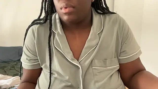 nanaisbackk online show from 04-05-26, 12:45