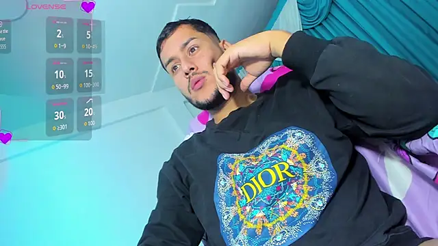 Hot Latino boy  online show from 10-17-25, 05:00