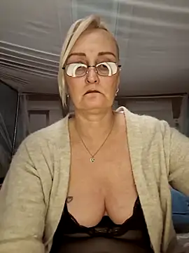 Jenny Blum online show from 11-13-25, 05:22