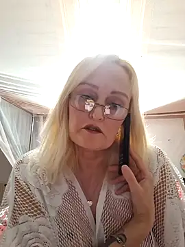 Jenny Blum online show from 10-15-25, 08:55