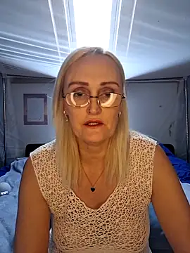 Jenny Blum online show from 12-17-25, 11:04