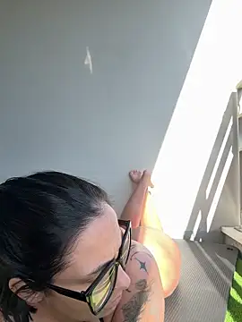 LaPetiteKim online show from 03-04-26, 01:08