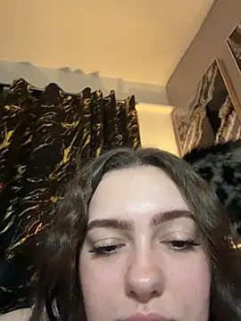 Snapshot of Victoria6989 chatting on 02-28-26, 08:41 Victoria6989 online show from 02-28-26, 08:41