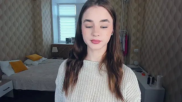 JinnyMcie online show from 10-27-25, 09:10