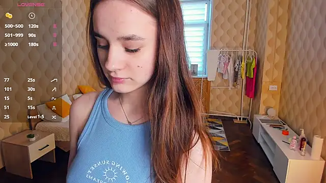 JinnyMcie online show from 12-14-25, 11:05