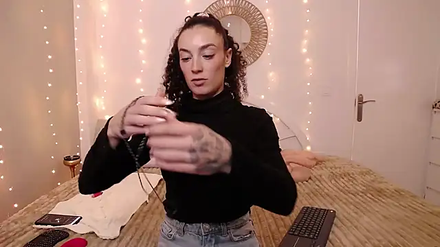 Martyca Beee online show from 12-03-25, 01:43