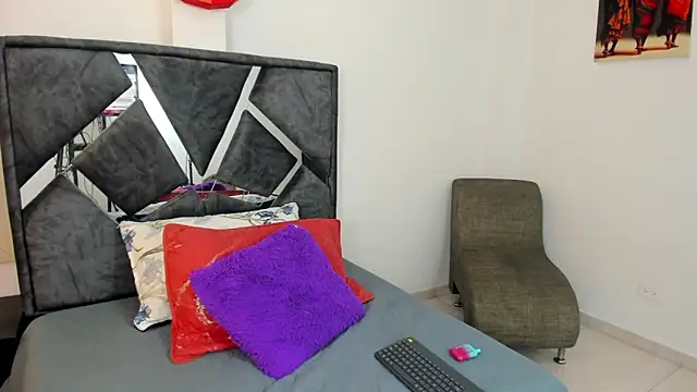 mia fox4 online show from 11-15-25, 12:42