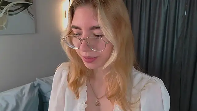 KatherineWill online show from 10-10-25, 08:26
