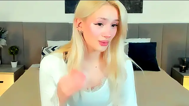 SugarWhisper online show from 03-18-26, 03:46