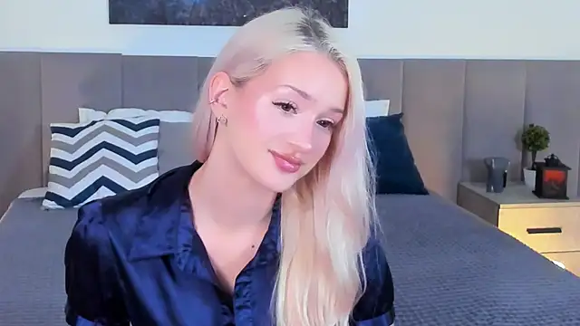 SugarWhisper online show from 10-11-25, 03:46