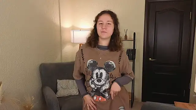 Snapshot of BrendaScot chatting on 10-16-25, 01:19 BrendaScot online show from 10-16-25, 01:19