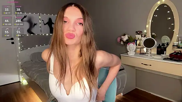 Snapshot of OdaMinty chatting on 03-02-26, 08:32 OdaMinty online show from 03-02-26, 08:32