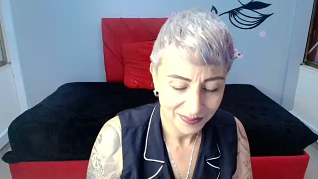Charlotte  Gray online show from 11-11-25, 12:33